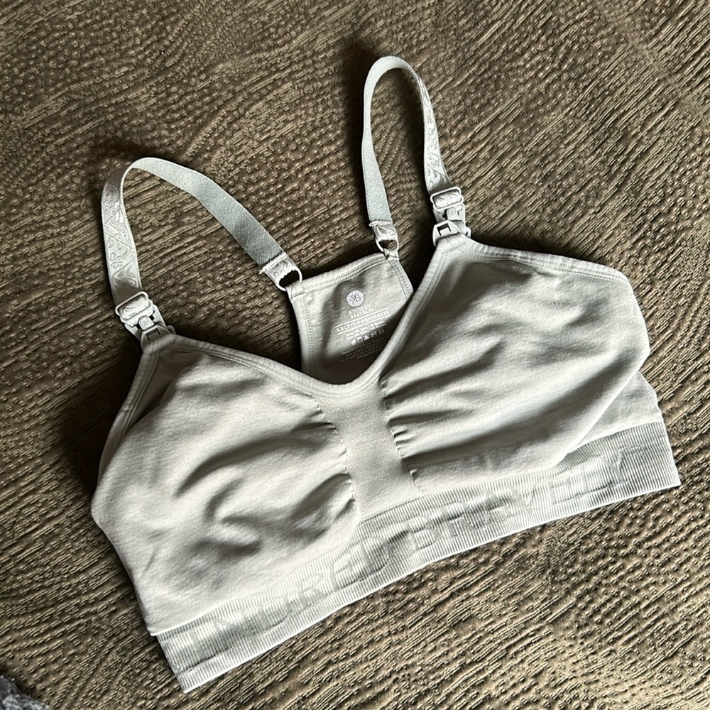 Kindred Bravely Sports Sublime Nursing and Pumping Bra Small Busty